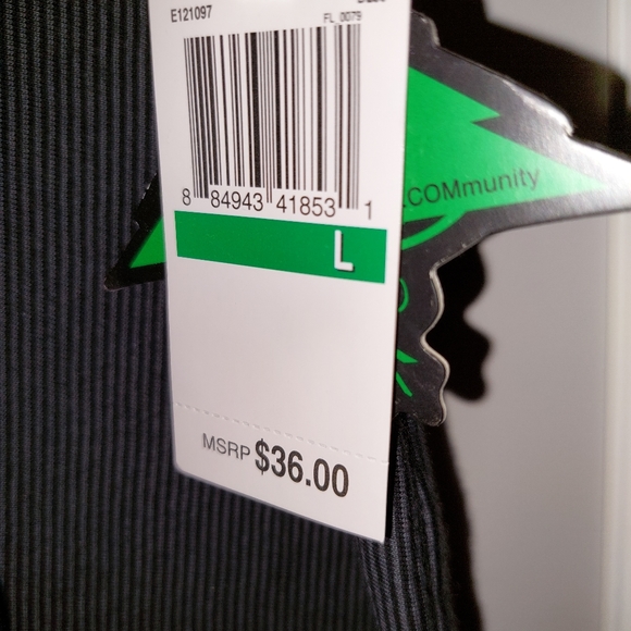 LRG half button down T-shirt - Picture 4 of 4